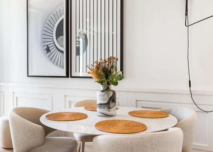 Ave Liberdade Restauradores Deluxe