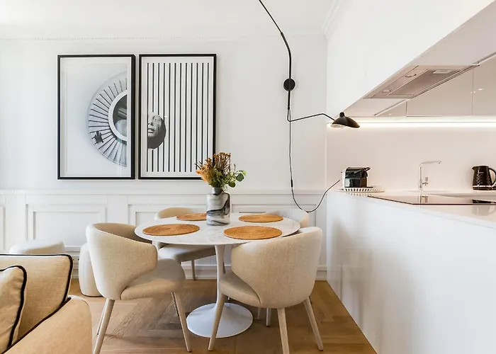 Ave Liberdade Restauradores Deluxe Lägenhet