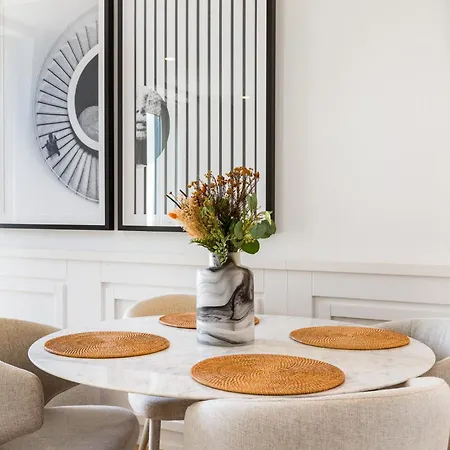 Ave Liberdade Restauradores Deluxe