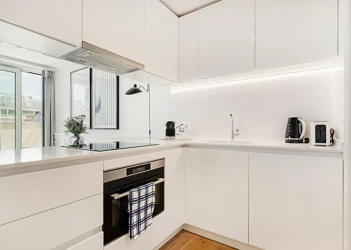 Ave Liberdade Restauradores Deluxe * Lissabon